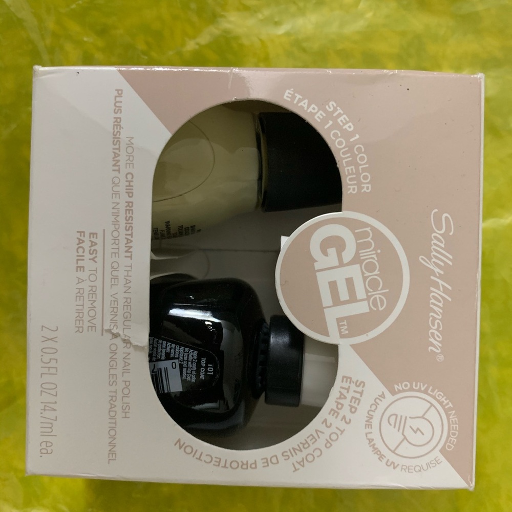 Nail covering gel
